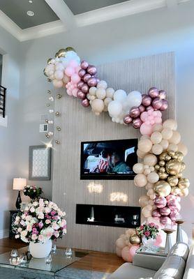 Hermosa decoración con globos