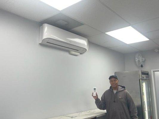 Daiken Mini-Split installed in Walter's Cookie Cafe