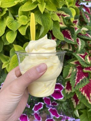 Dole whip medium