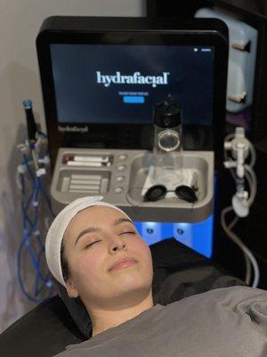 Hydrafacial treatment