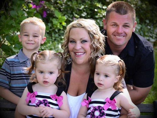 Jeff with wife Jana, Caden, and twins Bella and Daylee :)