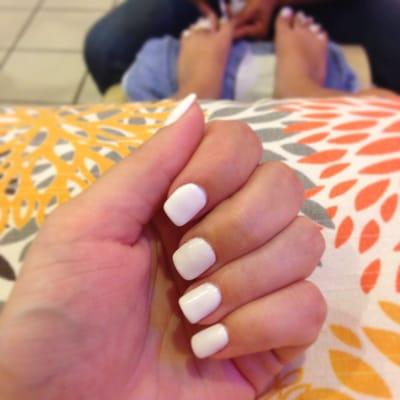 White gel polish