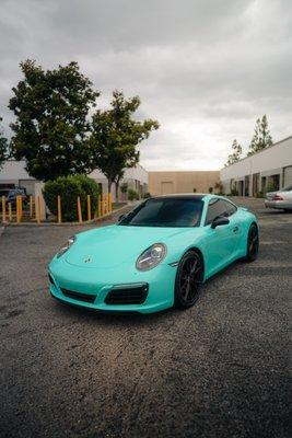 2017 Porsche 911 wrapped in Gloss Mint