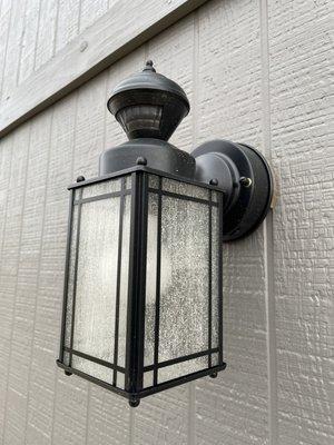 Outdoor light replacement