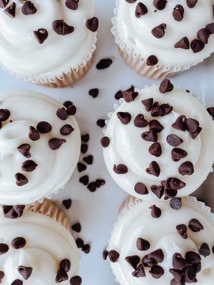 Cannoli cupcakes