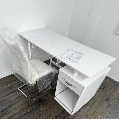 Furniture assembly: Office dedk