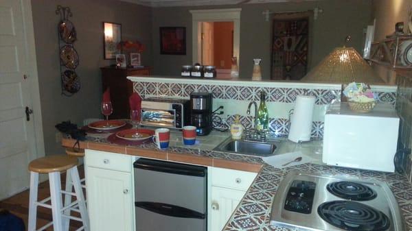 Kitchenette. We made coffee here. Beautiful tile -work.