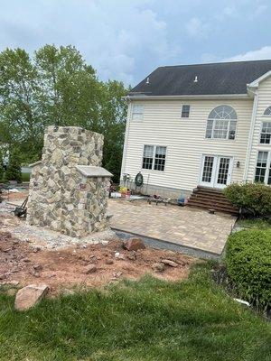 Bristol stone Sedona and natural stone fire place whit Coventry block steps and bullnose harvest blend