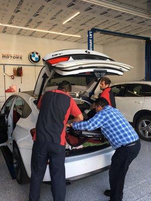 Replacing a sun roof on a BMW GT 550i