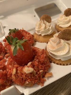 Strawberry Crunch & Snickerdoodle Cupcakes