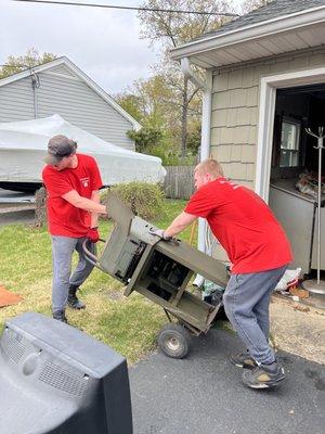 Team Removing forRecycling