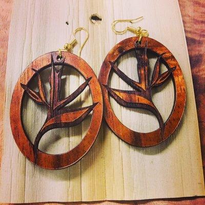 The Kahio, Koa earrings with the bird of paradise!