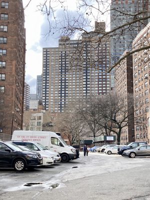 I found a street inside the housing complex that is a shortcut from 97th Street to 98th Street. 01/13/24