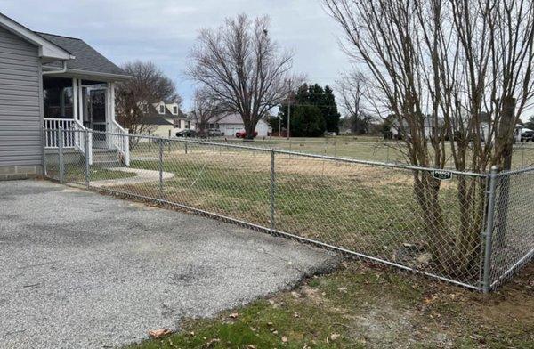 4' high Galvanized Chain link fence w/bottom rail