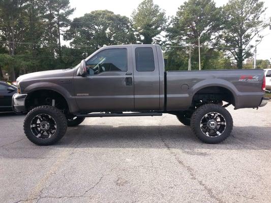 Lifted 2004 Ford F250 Diesel