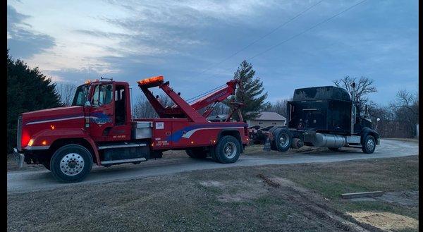 Dos Truck and Trailer Repair Shop