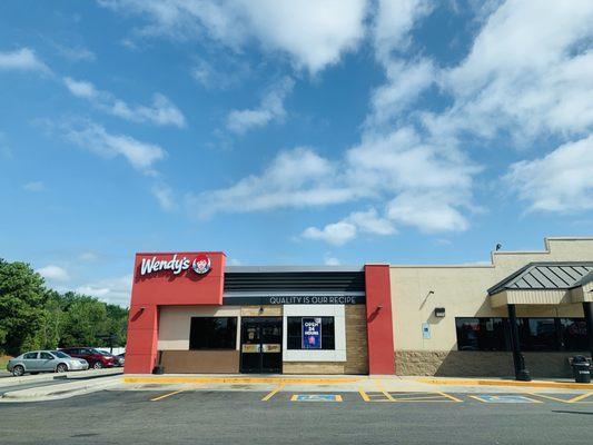 There is a Wendy's attached and a Dunkin' Donut Express inside.