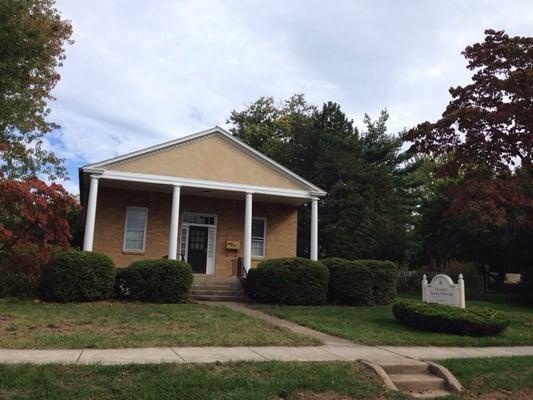 Herndon Friends Meeting House. In the historic Herndon Library building.