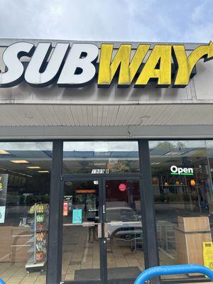 Subway horrible customer service