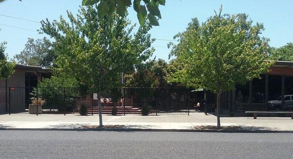 Manteca Branch Library