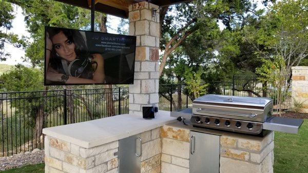 Outdoor TV and music options for a great Texas sized event.