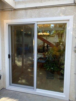 Vinyl Patio Sliding Door. Low E. Argón gas filled