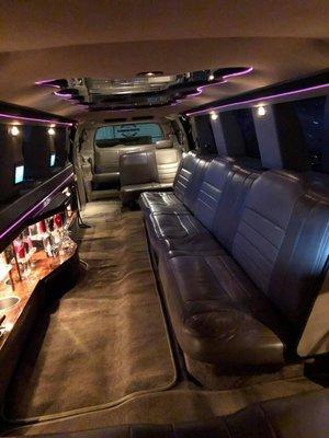 Pictures of the vehicles available at KO Diamond Limousine