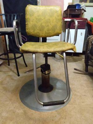 Are any you ladies and gentlemen interested in the barber beautician chair