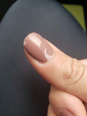 Gel manicure chipped 5 days after getting it done! Absurd!