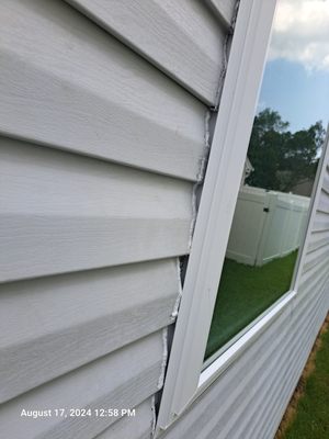 Side of the window where gaps are.