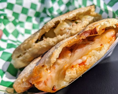 Gorditas de Picadillo y Choriqueso