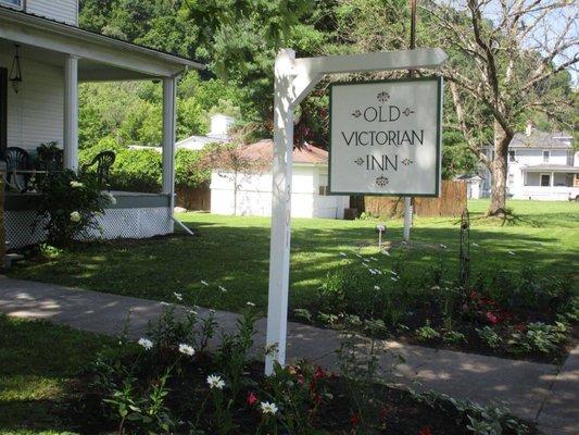 The Old Victorian Inn Sign