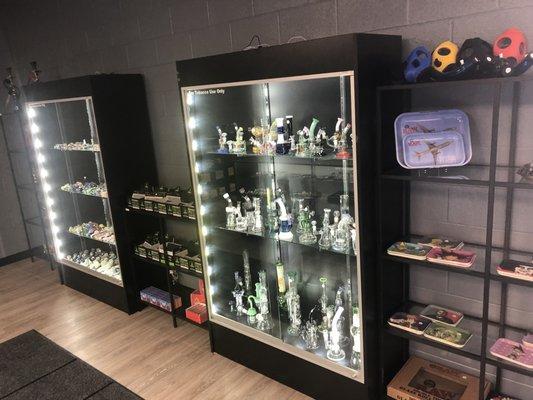 Trays, Hookahs, Pipes and more!