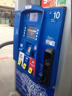 New gas pumps!  You can actually READ them now!  Huzzah!