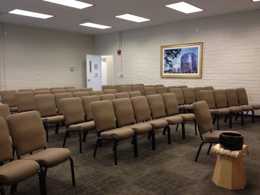 Small chanting and meeting room at Oakland Buddhist Center