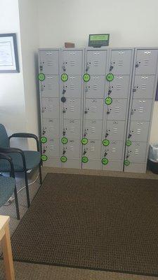 Lockers to store your personal belongings during the testing