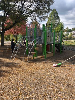 Nice, new playground equipment