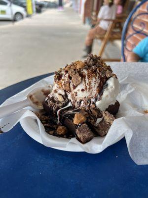 Brownie sundae with butterfinger and Kit Kat!