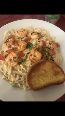 Fettuccine Alfredo with shrimp