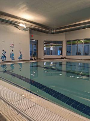 Here's a view of the pool and the showers for rinsing off before/after lessons!