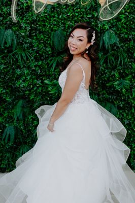 Side part with some glam after being in 95° heat