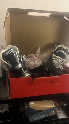 Hockey skates, CCM AS 580