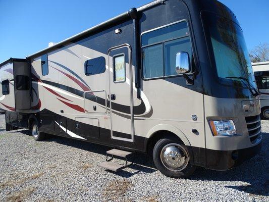 COURVELLES RV INC