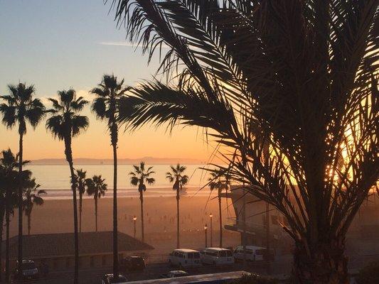 Beachwood Village is just 3 miles to the beach. Huntington Beach view from Pacific City! Love this town!