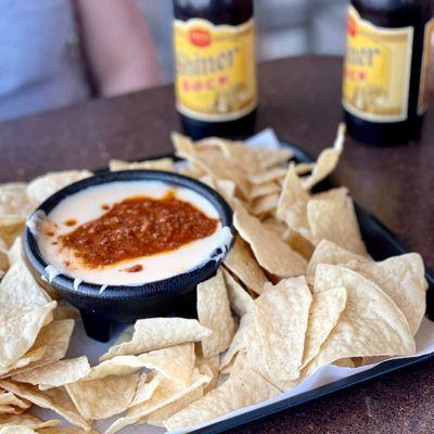 Chili con queso and Shiner makes it feel like Texas.