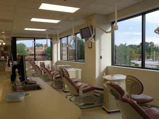 The Operatory equipped with 5 chairs and an LCD Flat Screen TV