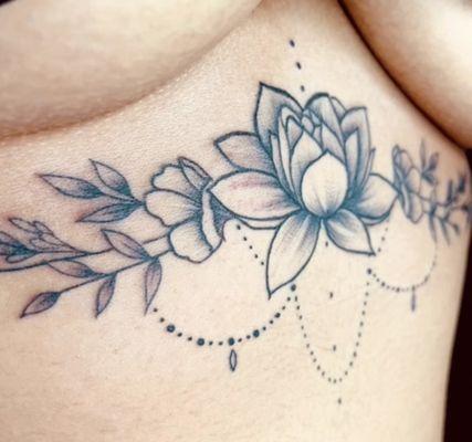 Fine line flower work by Sue