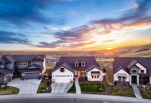 Discover the expertise of our view home specialists. Your dream home with a breathtaking view awaits--consult with our experts today!