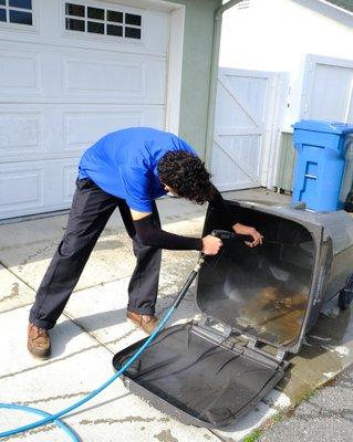 Trash Can Cleaning Service