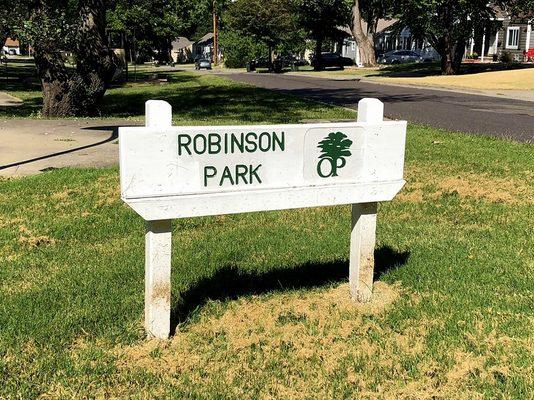 Park Sign on Robinson Lane